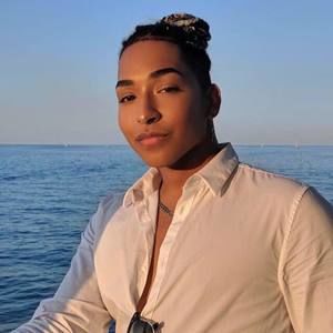 Meet your Posher, Mateo